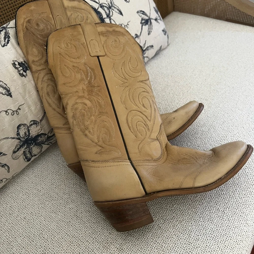 Vintage Texas Ladies Size 7.5 Beige Leather Cowboy Boots